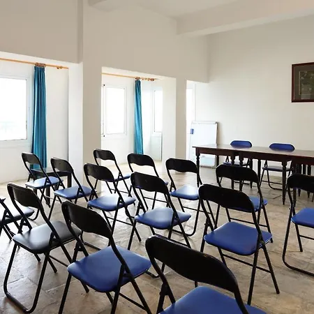 アクシオテア ホテル 2*