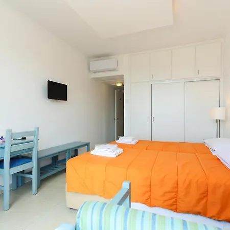 Hotel Axiothea 2*