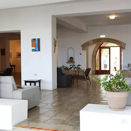 Hotel Axiothea 2*