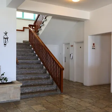 Hotel Axiothea