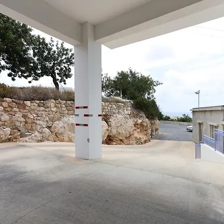 Axiothea Hotel Paphos