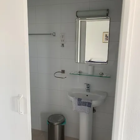 Hotel Axiothea 2*