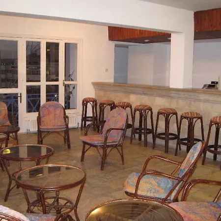 Hotel Axiothea 2*
