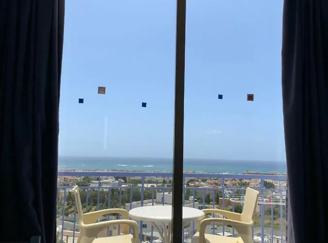 Hotel Axiothea Paphos