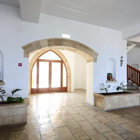 Hotel Axiothea Paphos