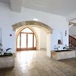 Hotel Axiothea Pafos
